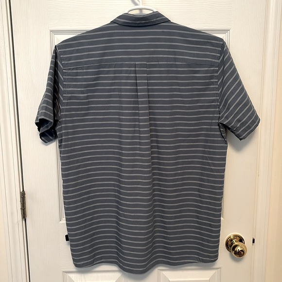 Men’s Patagonia Worn Wear Short Sleeve Go-To Button Up Shirt Blue Stripe Size L - Picture 5 of 6
